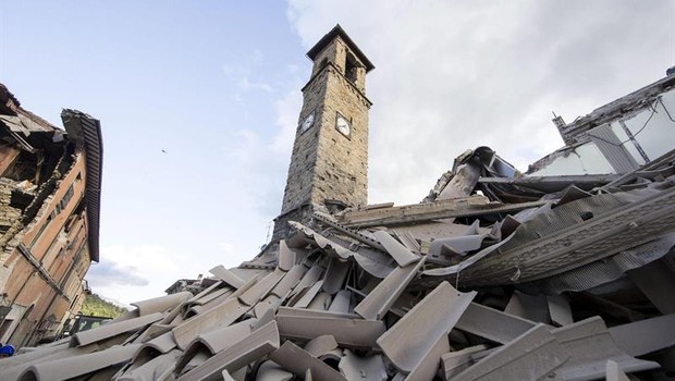 Prefeito diz que metade de Amatrice, na Itália, não existe mais após terremoto (Foto: EFE)