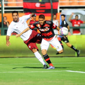 Flamengo - Fluminense - Pacaembu - Cuéllar - Diego Souza (Foto: Marcos Ribolli)