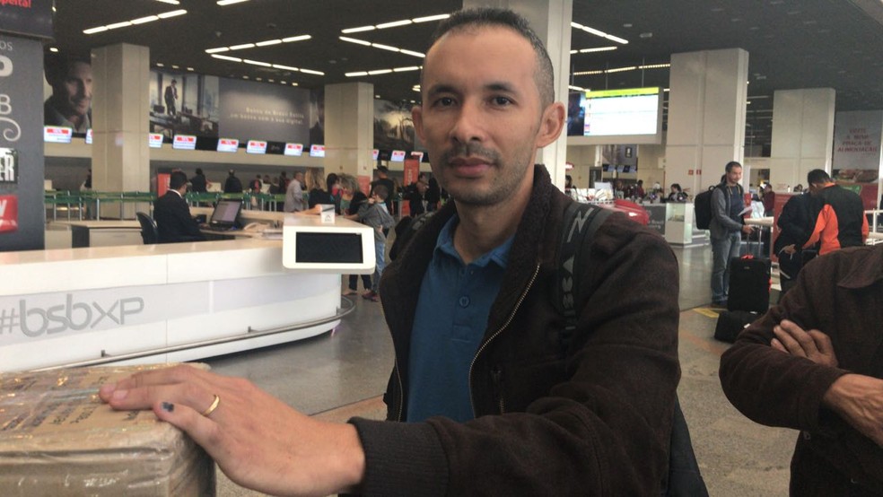 O voo de Adoaldo dos Santos de Brasília para Teresina foi cancelado (Foto: Brena Silva/G1)