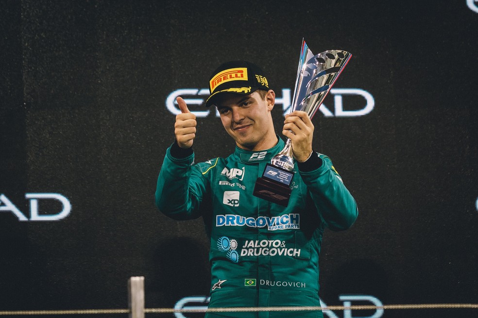 Felipe Drugovich ficou com o terceiro lugar na corrida 1 da Fórmula 2 em Abu Dhabi, mas foi o campeão da temporada da modalidade — Foto: Dutch Photo Agency