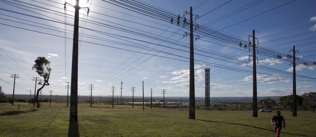 Na foto, linhas de energia elétrica no Noroeste em Brasília