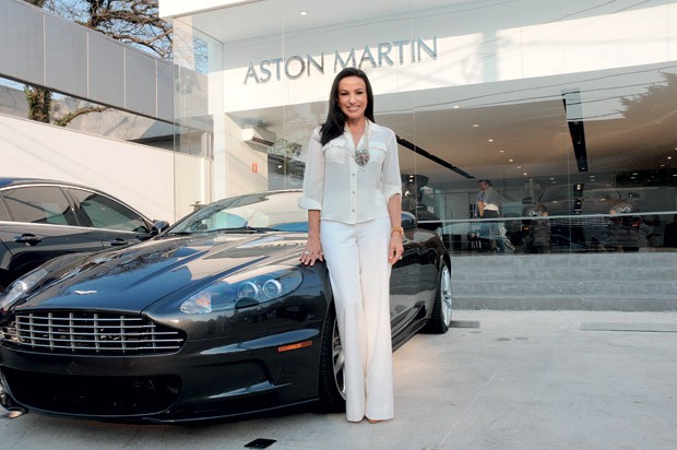 O primeiro Aston Martin foi importado por Habib foi para a esposa, Sandra (Foto: Cida Souza)