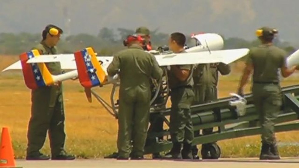 Os primeiros drones venezuelanos eram lançados de plataformas — Foto: CAVIM/YOUTUBE/via BBC