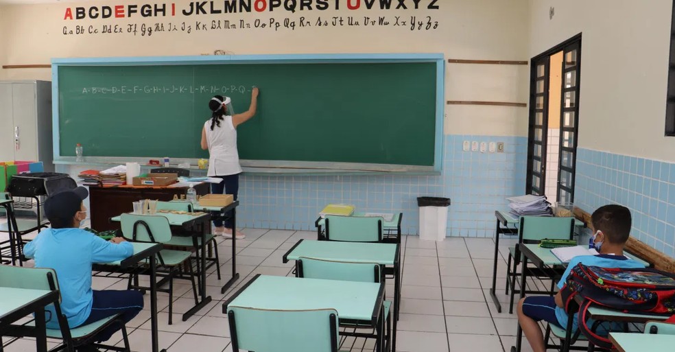 Aulas nas escolas municipais de Londrina voltam no dia 7 de fevereiro — Foto: Vivian Honorato/Ascom/Prefeitura de Londrina