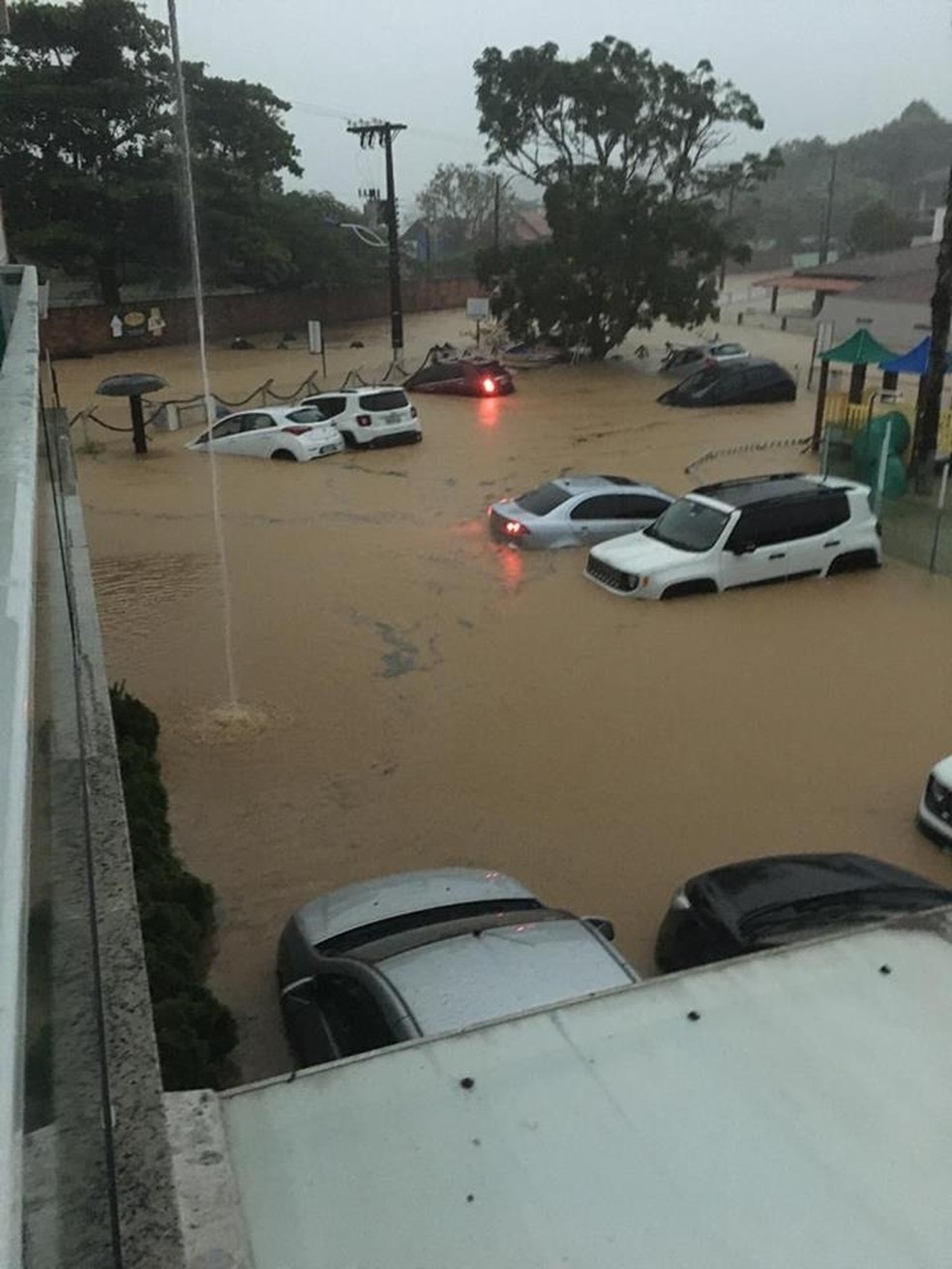 Ruas ficaram alagadas em Nova Veneza â€” Foto: Defesa Civil/DivulgaÃ§Ã£o