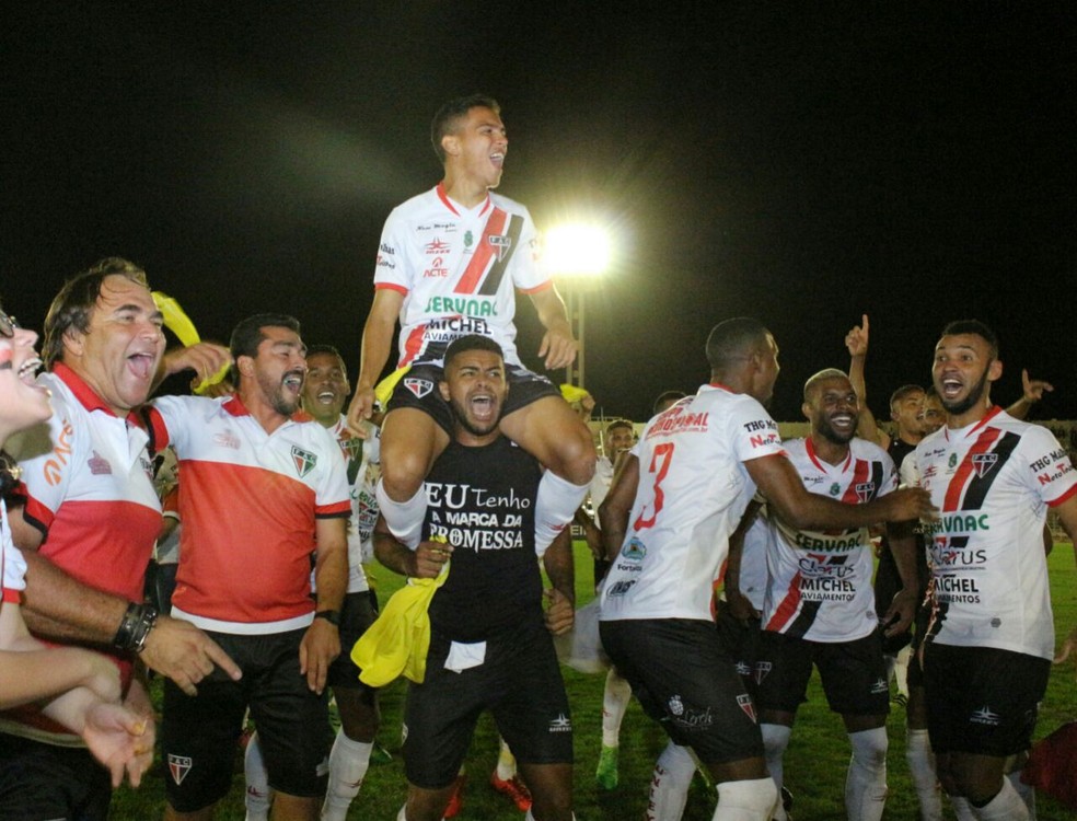 FerroviÃ¡rio elimina Campinense, nos pÃªnaltis, e conquista acesso Ã  SÃ©rie C (Foto: Pedro Chaves/FCF)