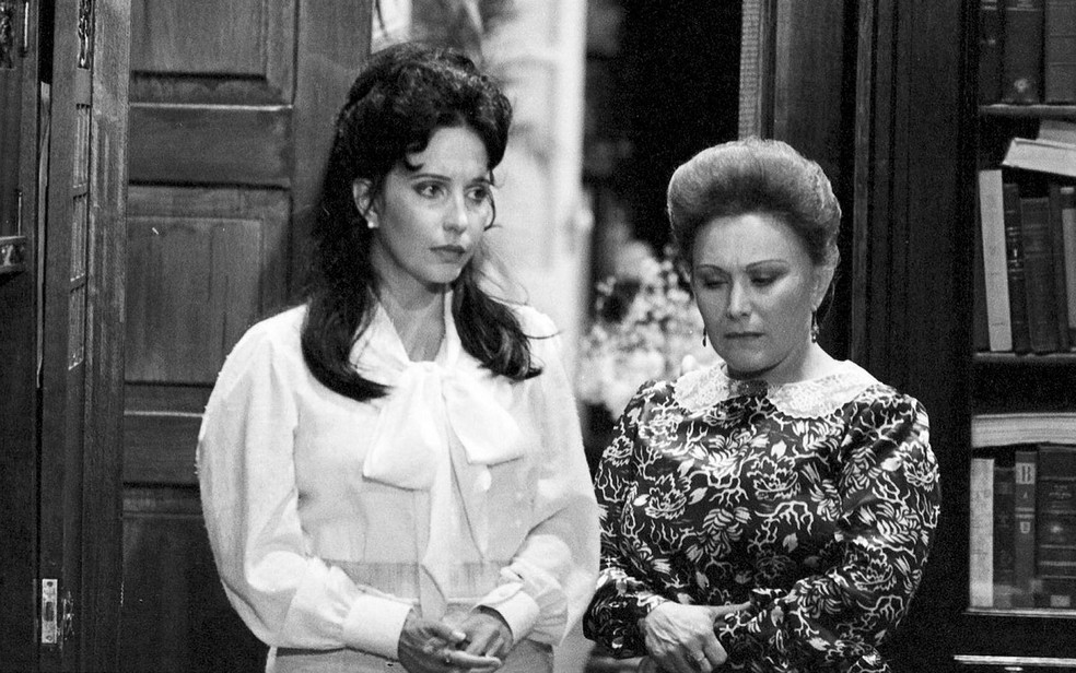 Maria Isabel de Lizandra e Nicette Bruno na novela Tenda dos Milagres — Foto: Acervo TV Globo