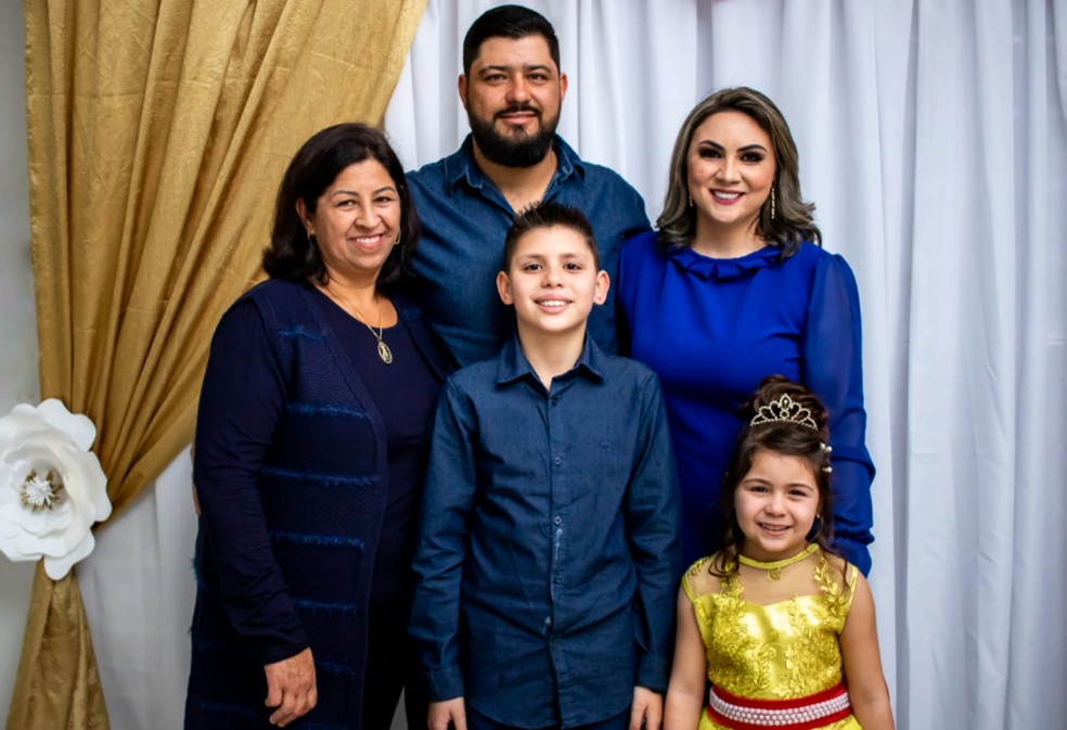 Família de vítima de acidente em Ponta Grossa — Foto: Reprodução/RPC