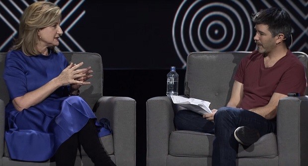 Arianna Huffington, fundadora do The Huffington Post, e Travis Kalanick, CEO do Uber (Foto: Reprodução / Canal oficial do Uber no YouTube)
