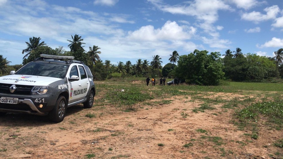 Corpo que pode ser do menino José Carlos, desaparecido em Natal, foi encontrado em terreno na Zona Norte de Natal — Foto: Ayrton Freire/Inter TV Cabugi