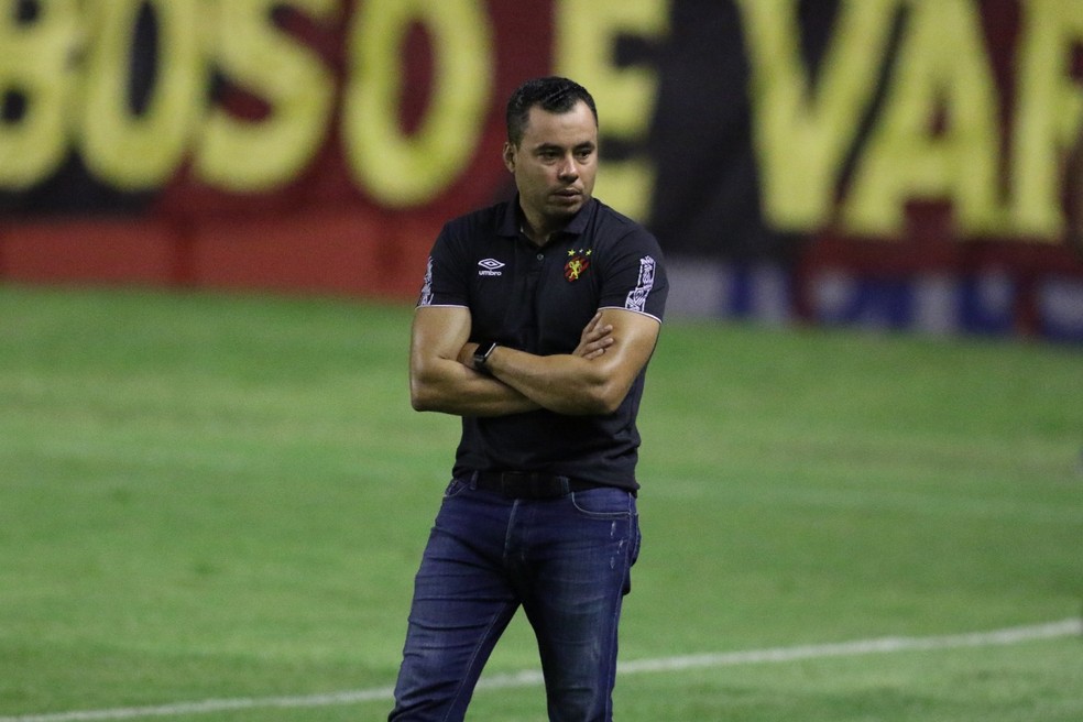 Jair Ventura também trabalhou no Sport, entre outros clubes do futebol brasileiro  — Foto: Marlon Costa/Pernambuco Press