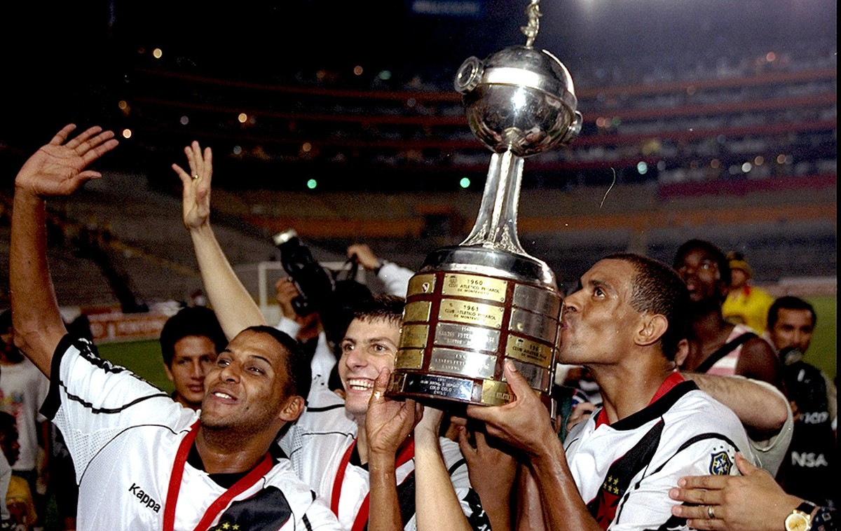 Juiz acata pedido do Vasco e revoga penhora da taça da Libertadores - Vimarsana News