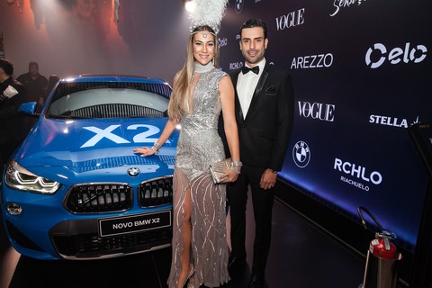 Joana Requião e Francisco Godoy também foram conhecer o novo X2, da BMW