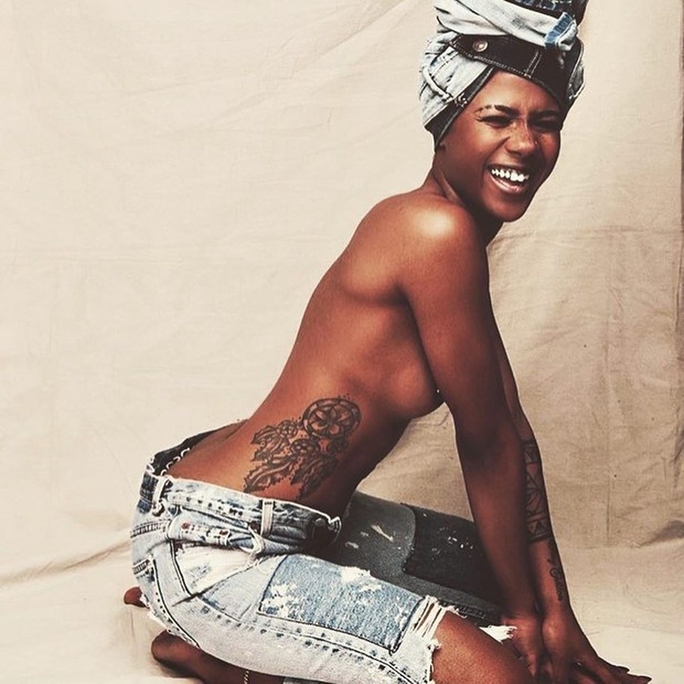 голая Алишия Кис Alicia Keys abre um sorrisão em foto de topless | Celebridades | vogue