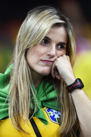 Mesmo chateada, torcida brasileira continua bela (Foto: Getty images)