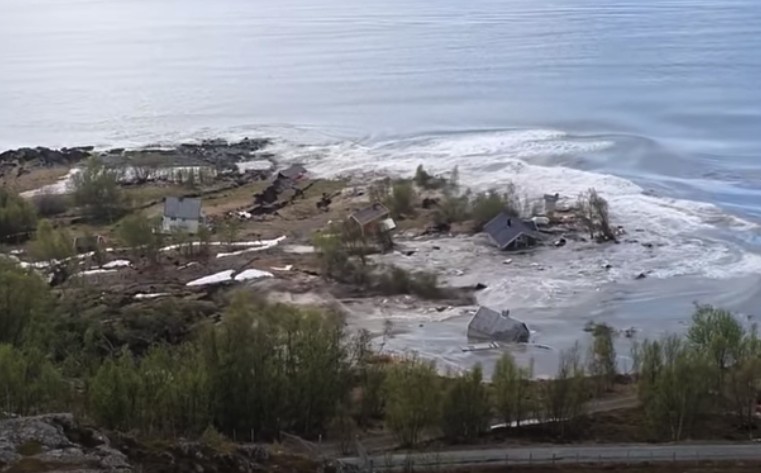 Deslizamento de terra Noruega (Foto: Youtube/ Reprodução)