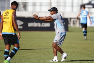 Grêmio precisa de quase nove chutes para marcar um gol no início de 2016