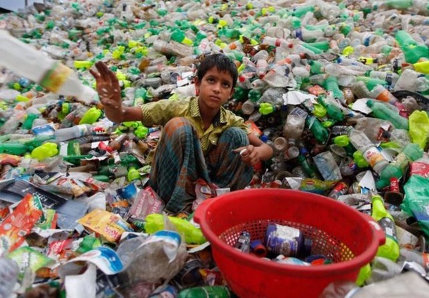 BBC: Das 6,3 bilhões de toneladas de plástico que jogamos fora desde a década de 1950, apenas 600 milhões de toneladas foram recicladas (Foto: GETTY IMAGES VIA BBC)