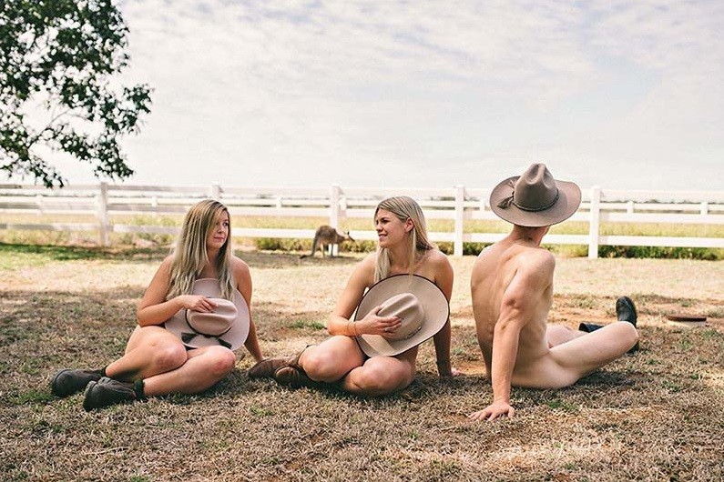 22 formandos tiraram a roupa para o ensaio 'sexy rural'