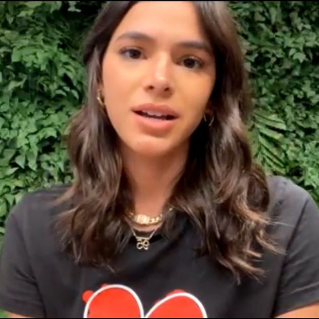 Bruna Marquezine fala sobre amizades em Live (Foto: Reprodução/Instagram )