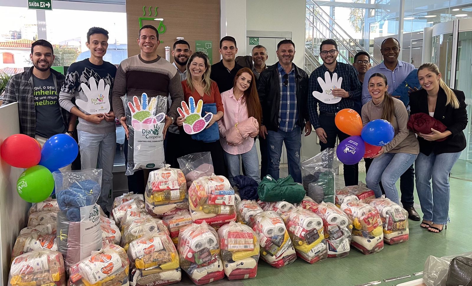 Sicredi lança Movimento de Voluntariado no Dia de Cooperar