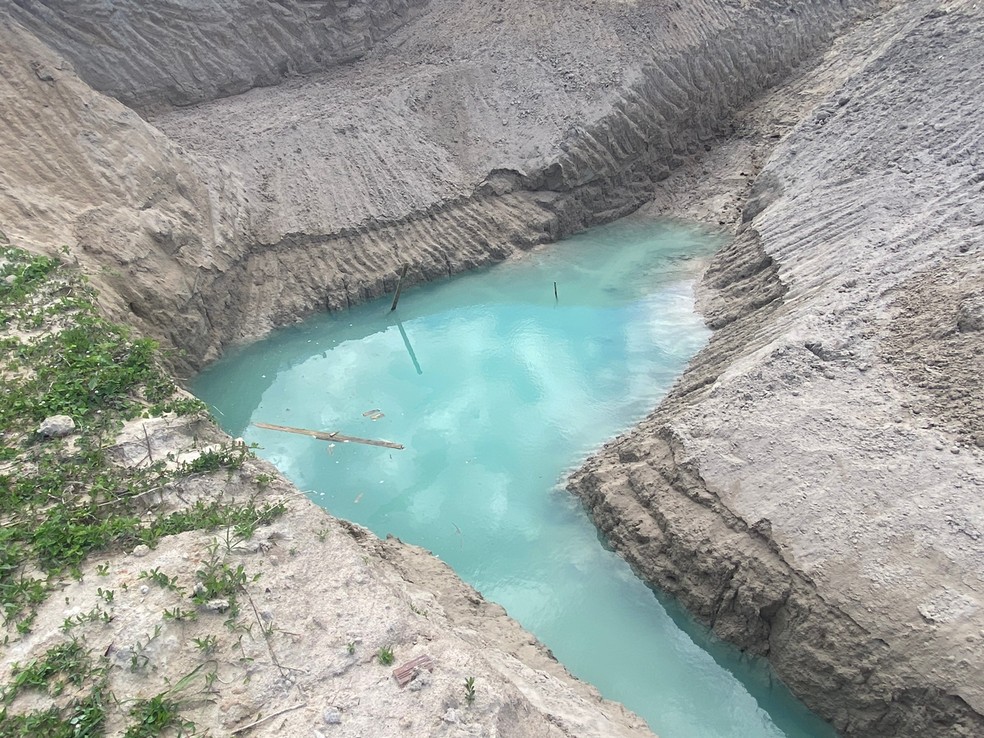 Caern inicia análise de água azul-turquesa encontrada durante construção de  estação de esgoto na Grande Natal | Rio Grande do Norte | G1