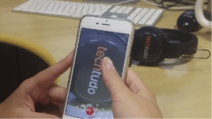 Agora é possível dar zoom em vídeos no Snapchat com apenas um dedo (Foto: Melissa Cruz/TechTudo)