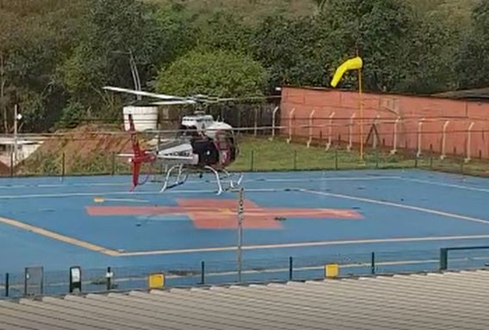 Helicóptero Águia, da PM, levou a criança ao HC da Unicamp — Foto: Arquivo pessoal