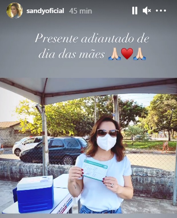 Sandy comemora vacinação da mãe, Noely Lima (Foto: Reprodução/Instagram)