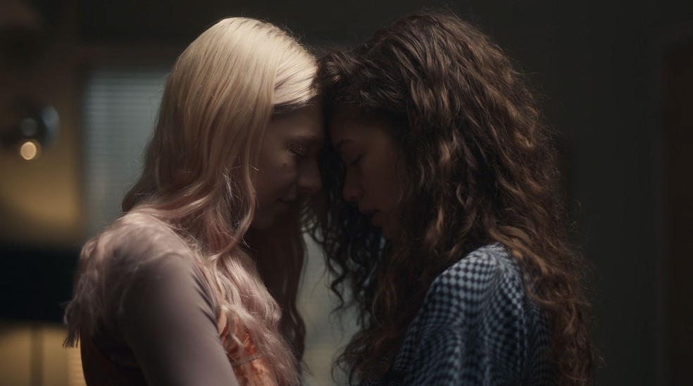 A série 'Euphoria' mostra a vida conturbada de uma adolescente viciada em drogas — Foto: IMDb/© 8FLiX