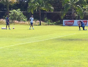 Goleiros são os únicos a ir a campo na Toca; jogadores de linha na academia