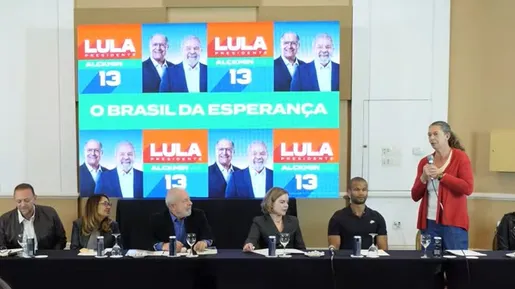 Em ato com atletas e ex-atletas em SP, Lula critica racismo