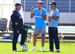Grêmio avalia estratégia de dosagem de  titulares até final da Copa o Brasil