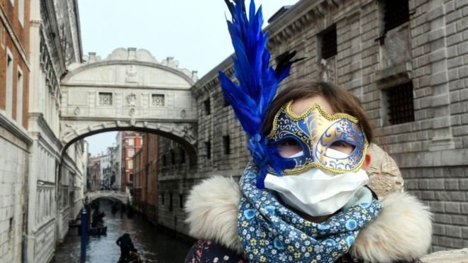 BBC - Coronavírus levou autoridades de Veneza a encerrar as celebrações do Carnaval (Foto: Getty Images via BBC News)