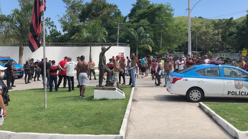 Protesto Flamengo Ninho do Urubu — Foto: Caíque Andrade