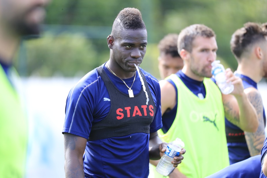 Com aval de Jorge Jesus, Flamengo aguarda sinalização de Balotelli para fazer proposta