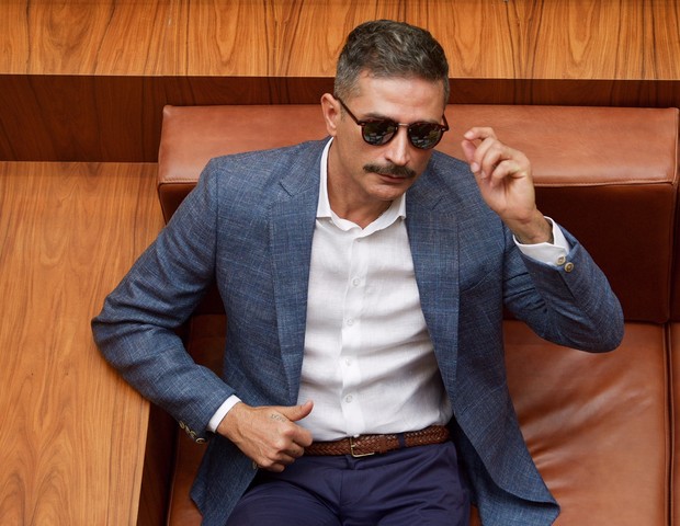 Bruno Colella traz marca italiana de óculos Heliophilia ao Brasil - GQ