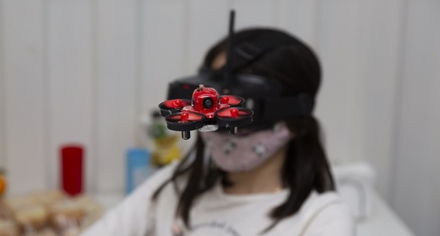 Franquia que ensina crianças a montar, programar e pilotar drones fatura R$ 1 milhão