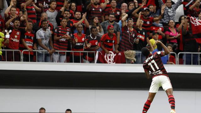 Vitinho comemora primeiro gol do Flamengo em BrasÃ­lia