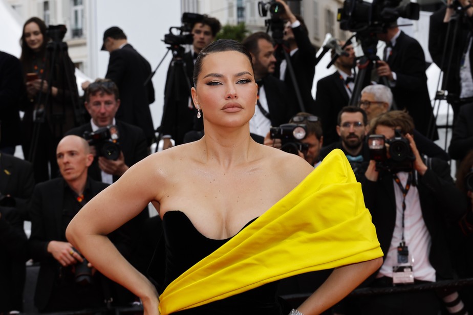 Cannes 2023: Adriana Lima