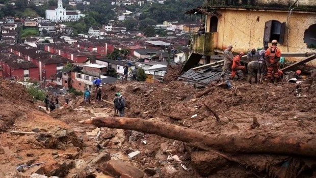233 pessoas morreram em Petrópolis em fevereiro (Foto: GETTY IMAGES via BBC)