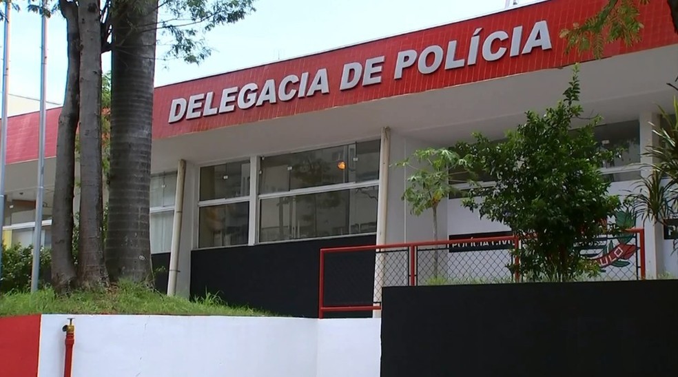 Mãe e filha registraram boletim de ocorrência na delegacia de Salto contra o pai por estupro — Foto: TV TEM/Reprodução