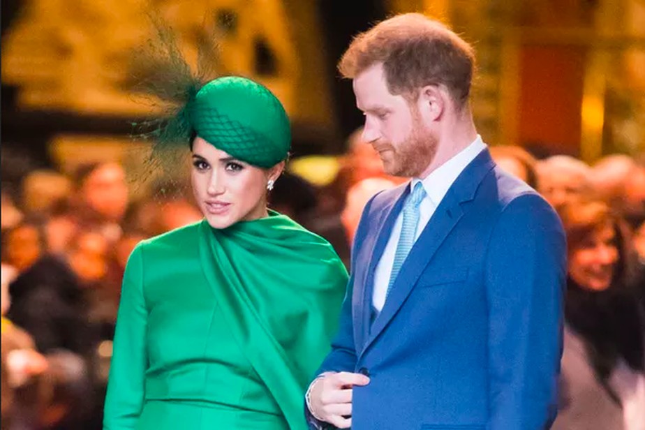 A atriz e Duquesa Meghan Markle com o marido, Príncipe Harry, em evento da realeza