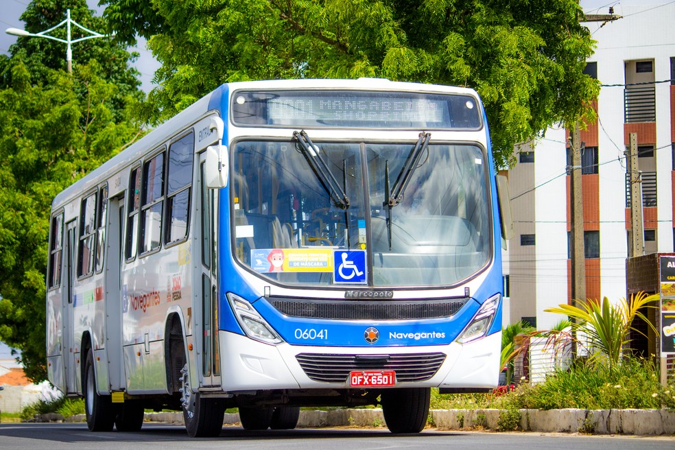 Transporte público em João Pessoa (PB). Salário inicial de motorista de ônibus urbano reve queda real de 19% em 1 ano, segundo levantamento da CNC. — Foto: Divulgação/Sintur-JP