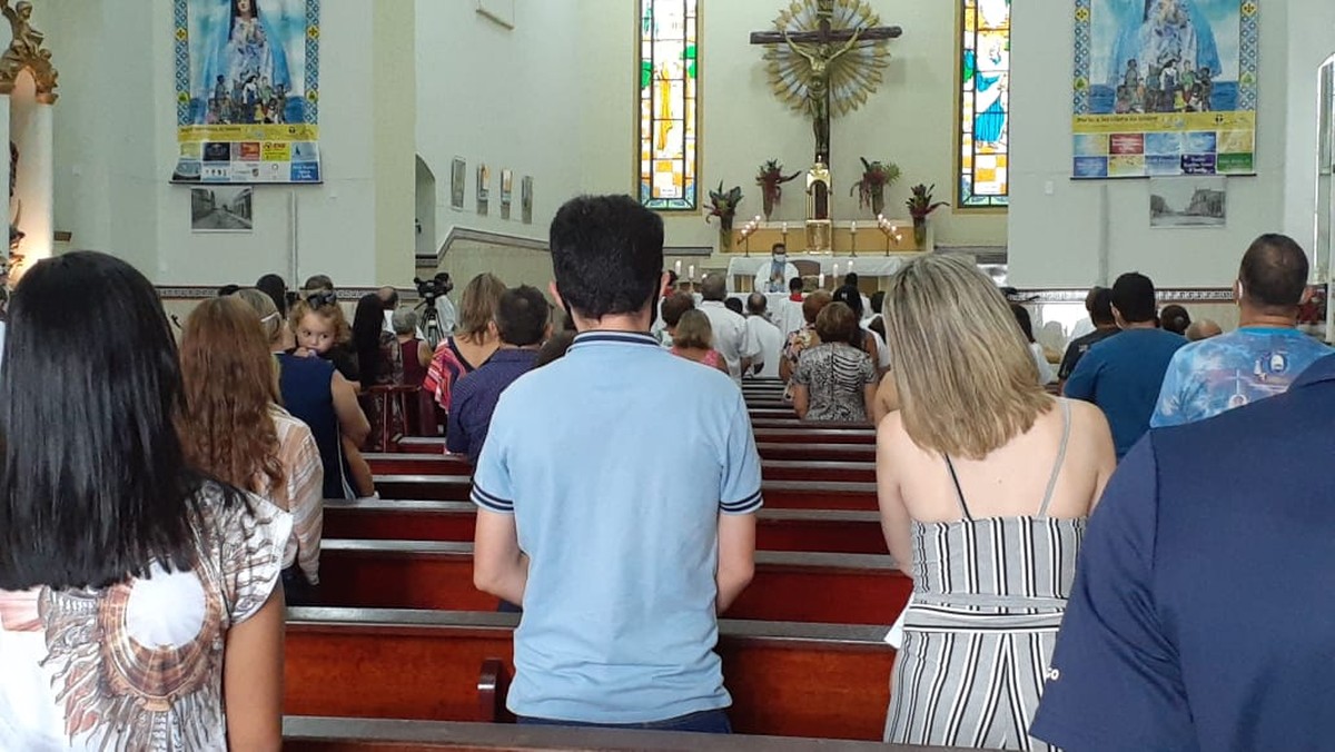 Confira os hor&aacute;rios de celebra&ccedil;&otilde;es da Quarta-feira de Cinzas nas igrejas de  Santar&eacute;m | Santar&eacute;m e Regi&atilde;o | G1