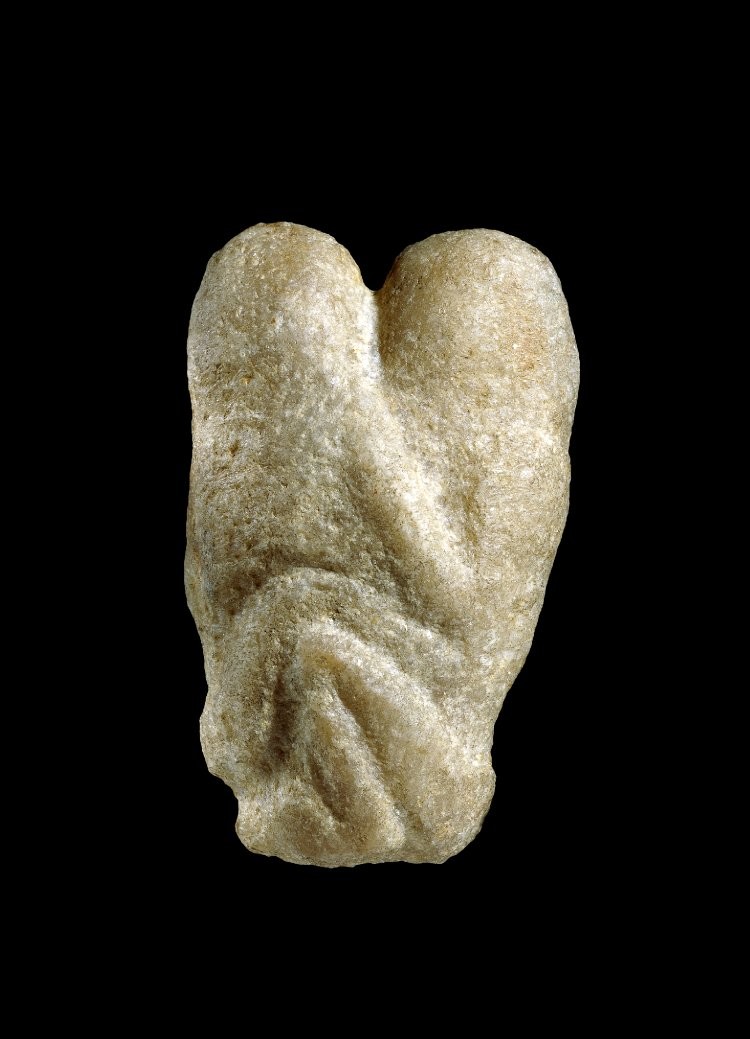 Estatueta Ain Sakhri Lovers, representação mais antiga de que se tem notícia de um casal transando (Foto: British Museum)