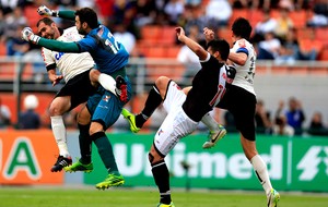 alessandro vasco danilo corinthians  (Foto: Marcos Ribolli / Globoesporte.com)