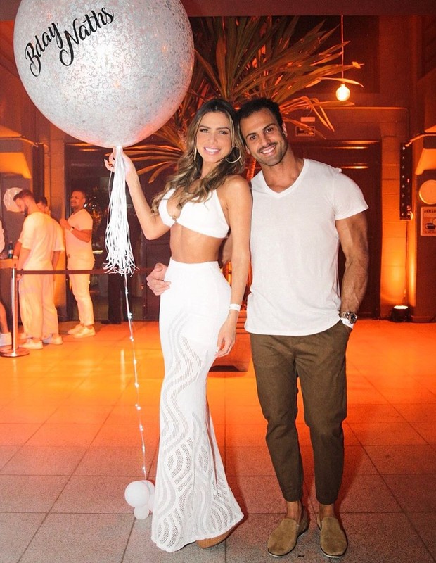 Erika Schneider e o namorado, Victor Peres (Foto: Reprodução/Instagram)