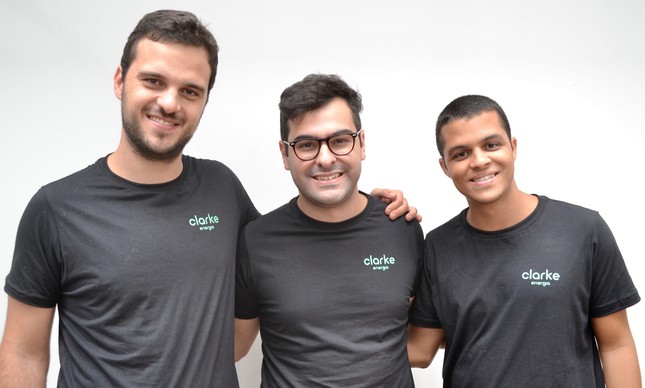 Os fundadores da Clarke, Rodrigo Camargo, Pedro Rio e Victor Copque
