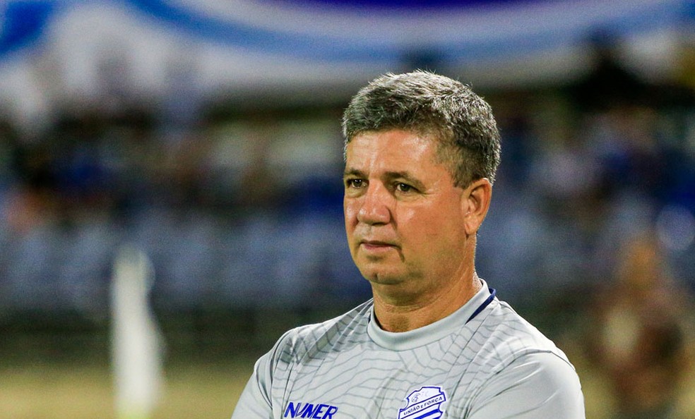 Ney da Matta não é mais técnico do CSA (Foto: Ailton Cruz/Gazeta de Alagoas)